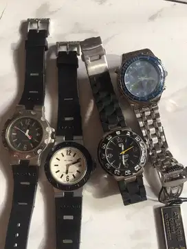 Jam tangan klasik sepaket