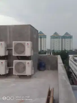 Tukang bangunan dan perbaikan atap bocor