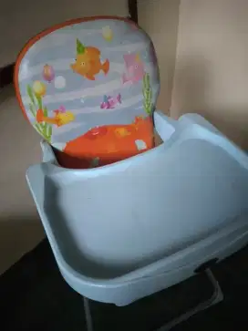 Tempat makan duduk mpasi bayi