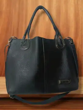 Tas wanita Charles and Keith original