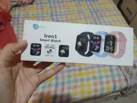 Smartwatch in one iron 1