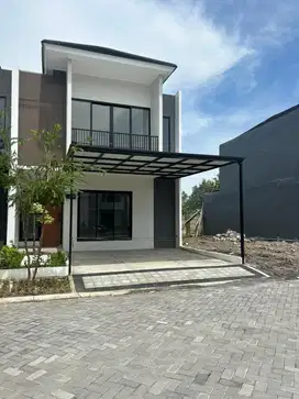 DIJUAL RUMAH PANDANARAN AVENUE 2 LT DI TEMBALANG