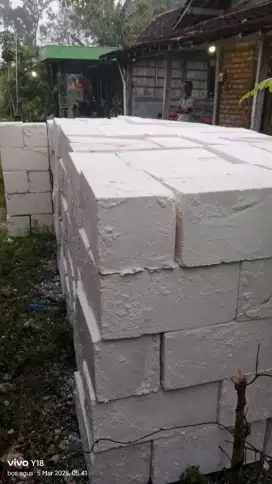 Batu kumbong pondasi rumah