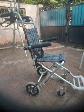 KURSI RODA TRAVELLING