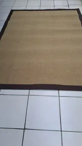 Karpet  Polos  Tebal