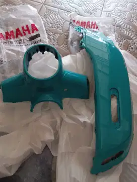 Cover Batok Lampu Depan dan Bodi Kiri Yamaha Fazzio