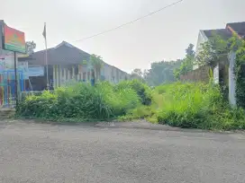 B. U Tanah Pekarangan Strategis Jl. Flamboyan Sariharjo / Jl Gito Gati