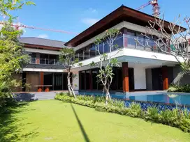 Rumah Graha Family Mewah Golf View Full Furnish Dekat Citraland