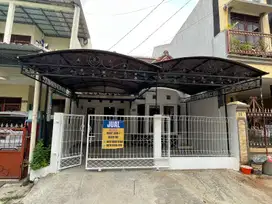 Dijual Rumah Jl. Jaguar Jababeka 4 Kamar Besar, Jababeka, Cikarang