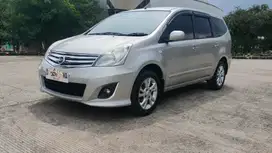 Nissan Grand livina 2013 XV A/T
