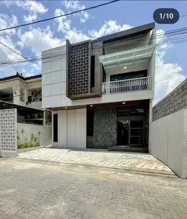 Rumah Dijual  dekat Hyatt