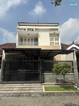 Dijual Rumah 2 Lantai Minimalis siap huni bersih & terawat Purimas