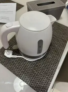 Teko listrik 1 L merk Kels