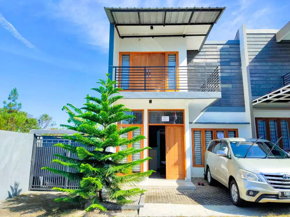Dijual rumah/villa di Cilengkrang Villa House