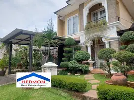 Kota wisata Rumah Kuldesak siap huni - Hadap selatan - semi furnish