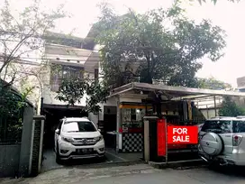 Rumah Dijual Rumah Induk dan Kost an