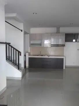 Rumah Gading Serpong Thomson 9x11 Hook Rapi Cantik