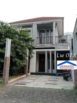 Legenda wisata Rumah minimalis bangunan besar siap huni - Bisa KPR