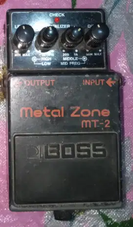 BOSS Metal Zone MT-2