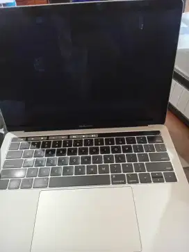 Macbook Pro 2019 touchbar i5