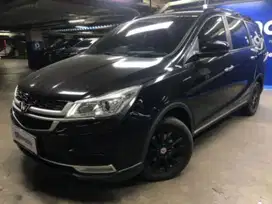 Wuling Cortez 1.8 L Lux i-AMT Bensin-AT 2018 Hitam