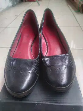 Sepatu kulit hitam p cardin