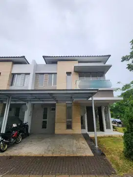 Sewa rumah Golf Island 8x12.5 hoek ada kitchen set+lemari