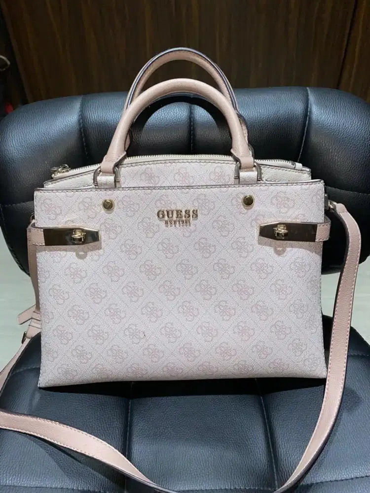 Preloved tas Guess
