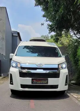TOYOTA all  new Hi-ACE PREMIO 2.8
Tahun : 2022 akhir bln 12 ,km 7 rb