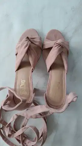 Heels pink suede