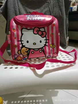 Tas bekal anak Hello Kitty