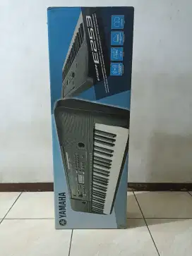 Keyboard Piano Yamaha PSR E253 bekas second