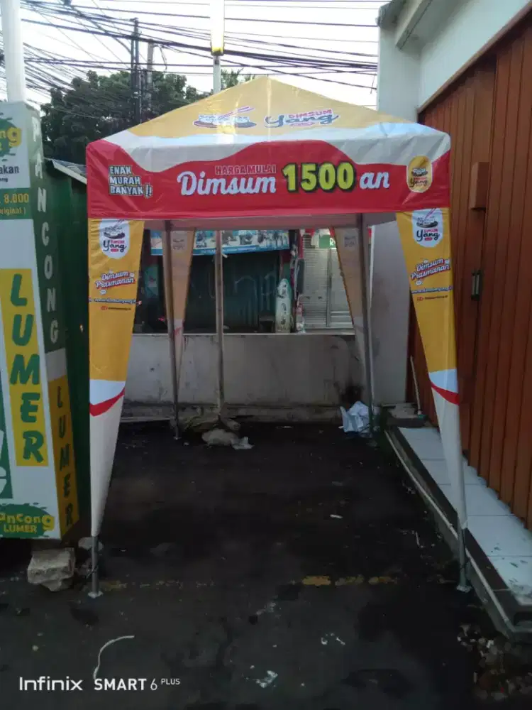 Tenda kafe siap antar