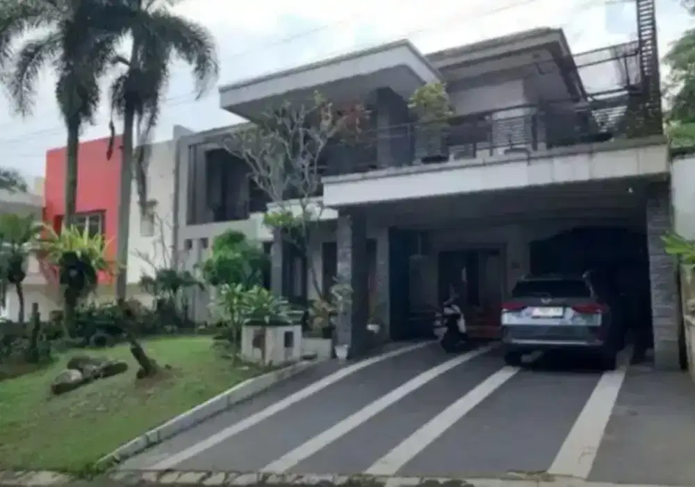 Rumah Bukit Golf Sentul City swimming pool