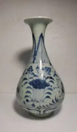 Vas biru putih antik