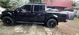 Dijual Nissan Navara 2011