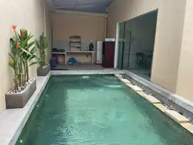 rumah ada pool di taman griya