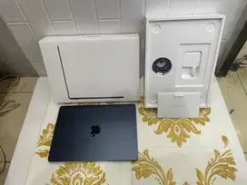 MacBook Air 13” M3 8GB 256GB iBOX Fullset Second LIKE new