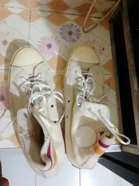 Sepatu Converse asli