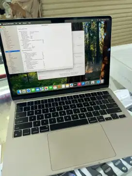 Macbook Air m3 13 inch ram 8 ssd 256 ex ibox bh 100
Garansi on agustus