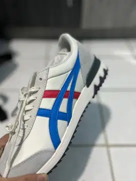 Dijual/Nego Cepat sepatu Onitsuka Tiger size 42