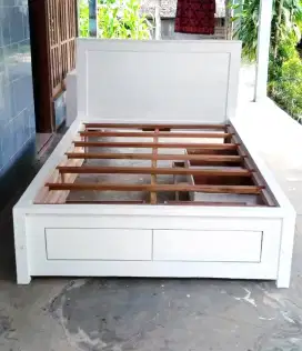 Dipan alas kasur minimalis