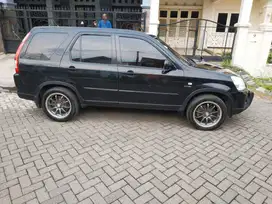 Honda CRV AT 2.4 i-VTEC tahun 2005 jual murah cepat