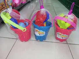 Mainan Anak Ember Pasir kecil