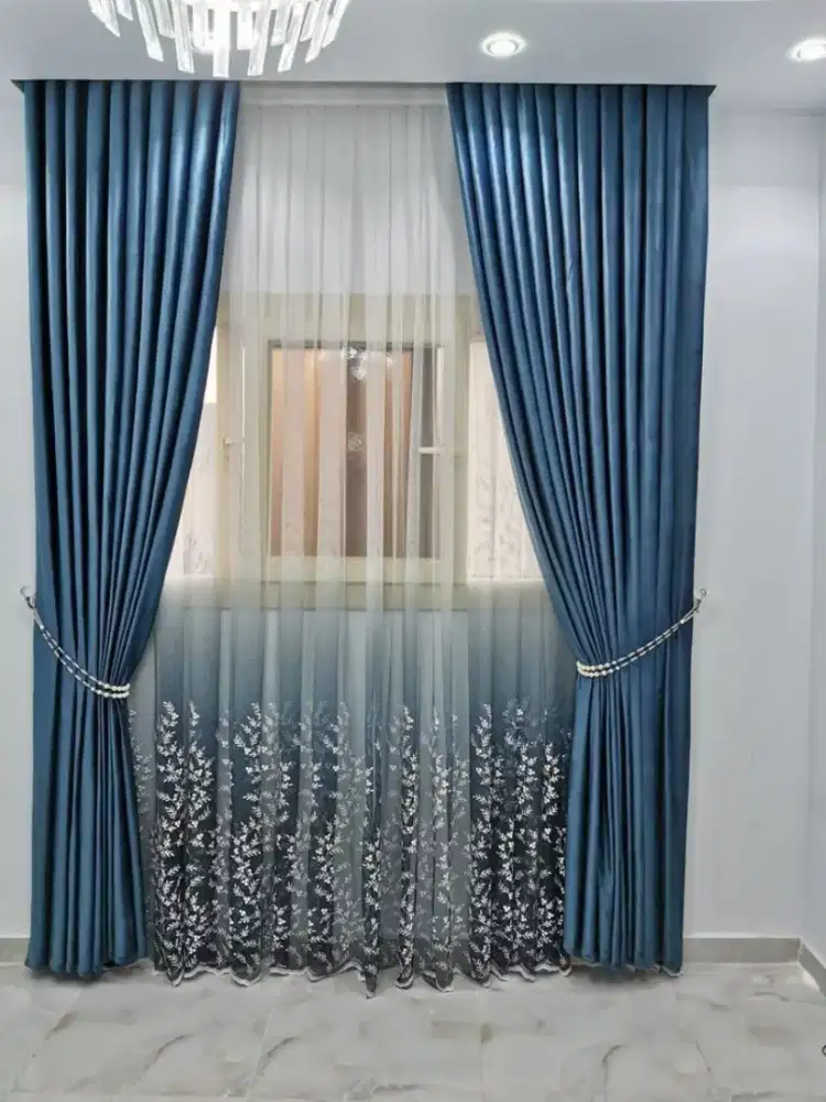 Pasang gordyn gorden murah vertikal roll blind jasa wallpaper dinding
