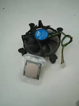 Intel i3 - 8100 + free stock CPU Cooler Intel