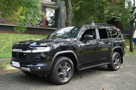 Toyota Land Cruiser 300 GR-Sport 4x4 FJA300 2023