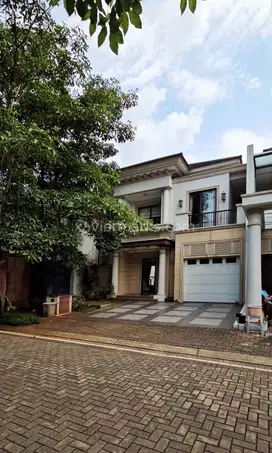 Rumah Depan Taman Cluster Jadeite BSD City Tangerang