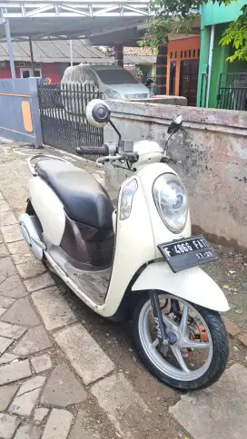 Dijual cepat bu honda scoopy skupi gen 2 tahun 2016