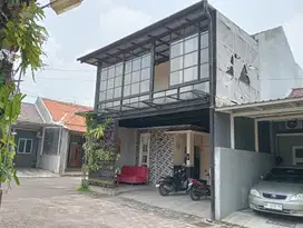 rumah modren minimalis semi furnish dekat to klodranl